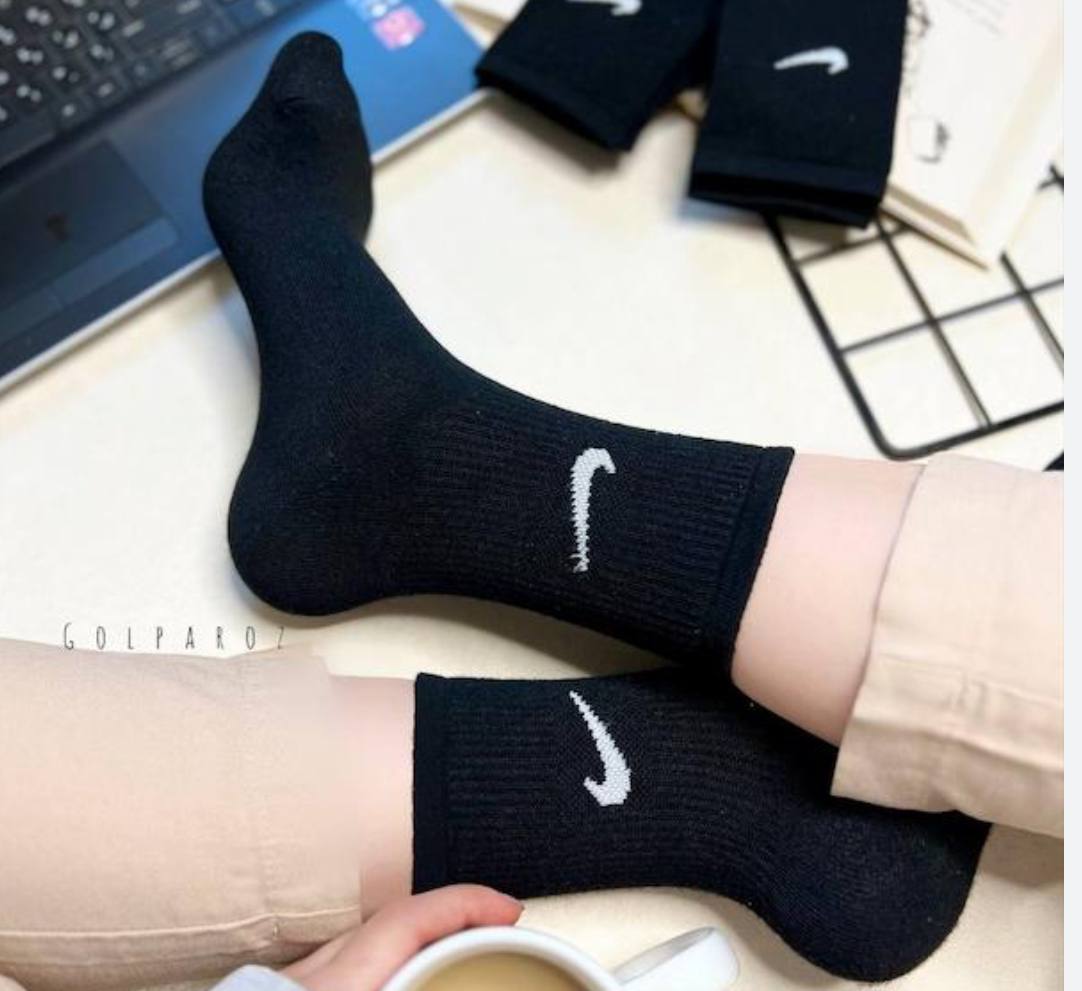 جوراب ساقدار نایک مشکی